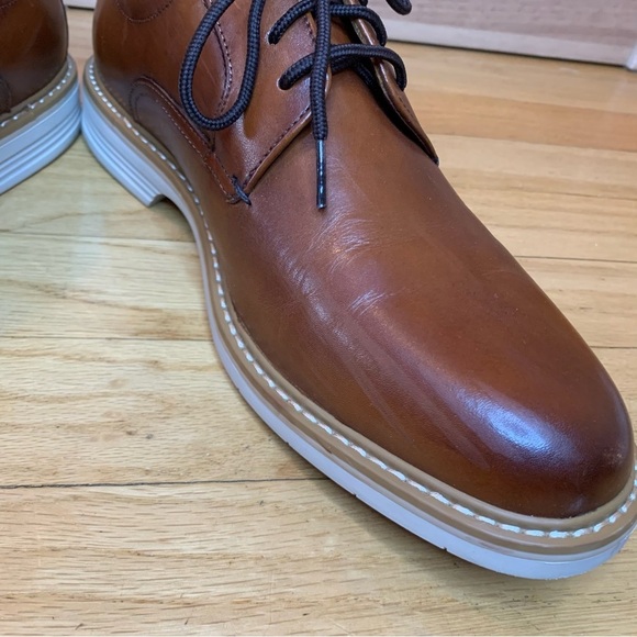 Florsheim Men\'s Norwalk Plain Toe Oxfords in Brown Cognac - Size 9